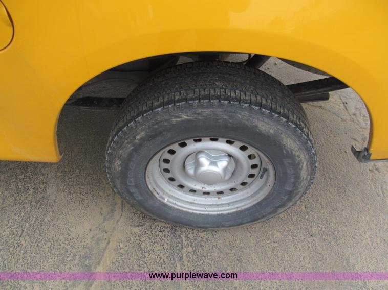 image for item E5843 1997 Ford F150 pickup truck