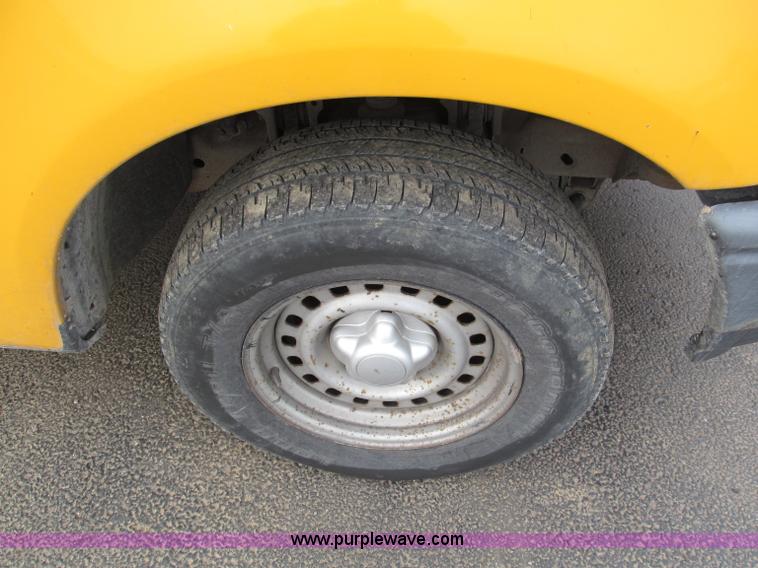 image for item E5843 1997 Ford F150 pickup truck