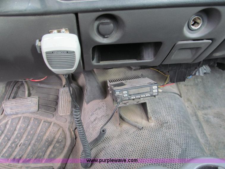 image for item E5844 2005 Chevrolet Silverado 1500 pickup truck