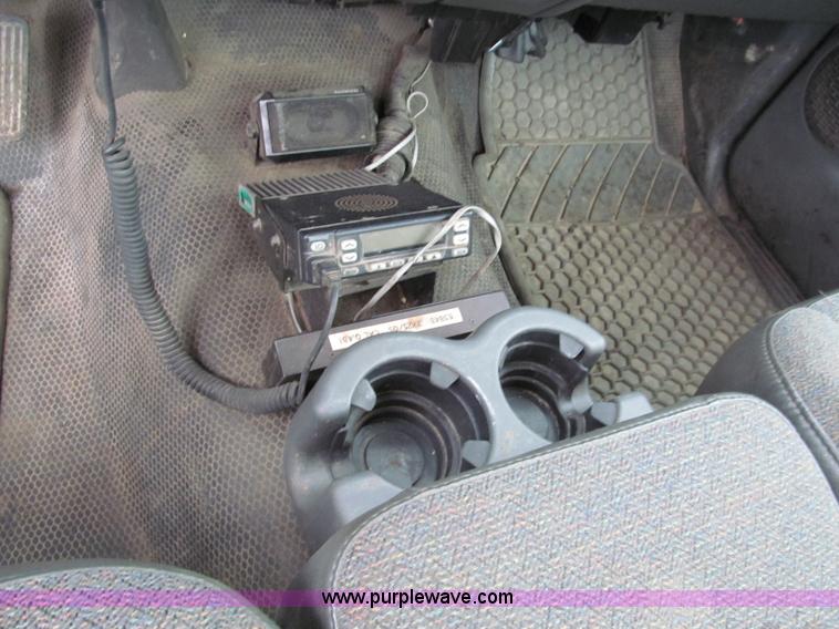 image for item E5847 2005 Chevrolet Silverado 1500 pickup truck