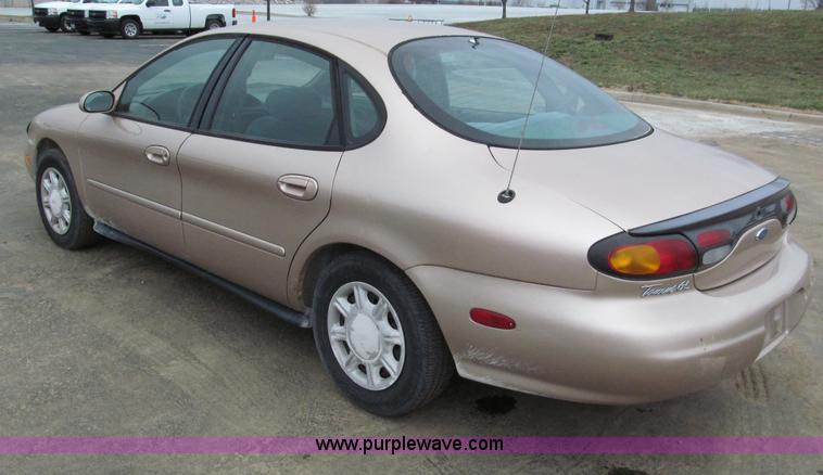 image for item E5851 1997 Ford Taurus GL