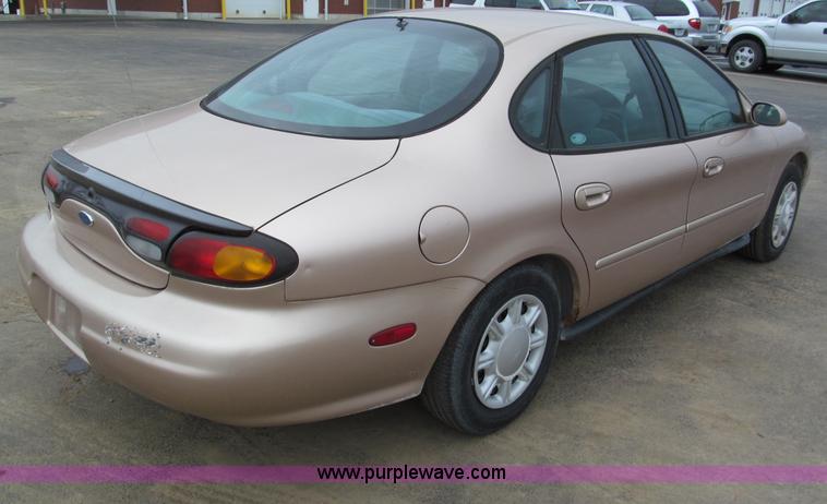 image for item E5851 1997 Ford Taurus GL