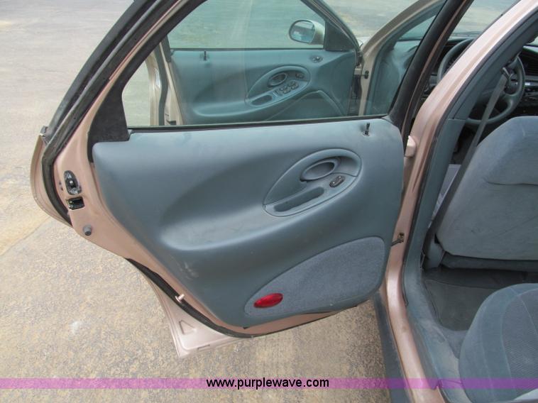 image for item E5851 1997 Ford Taurus GL