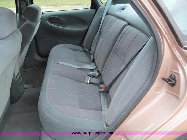 image for item E5851 1997 Ford Taurus GL