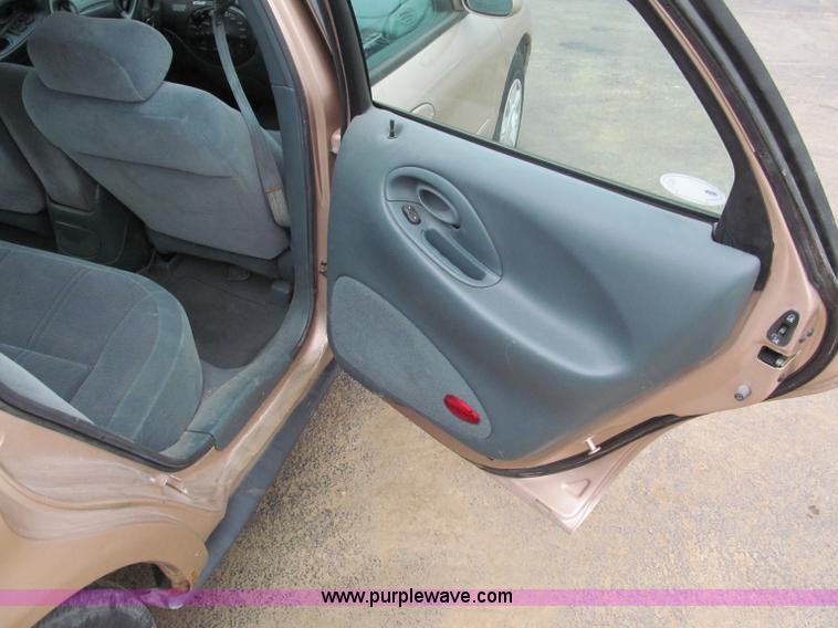 image for item E5851 1997 Ford Taurus GL