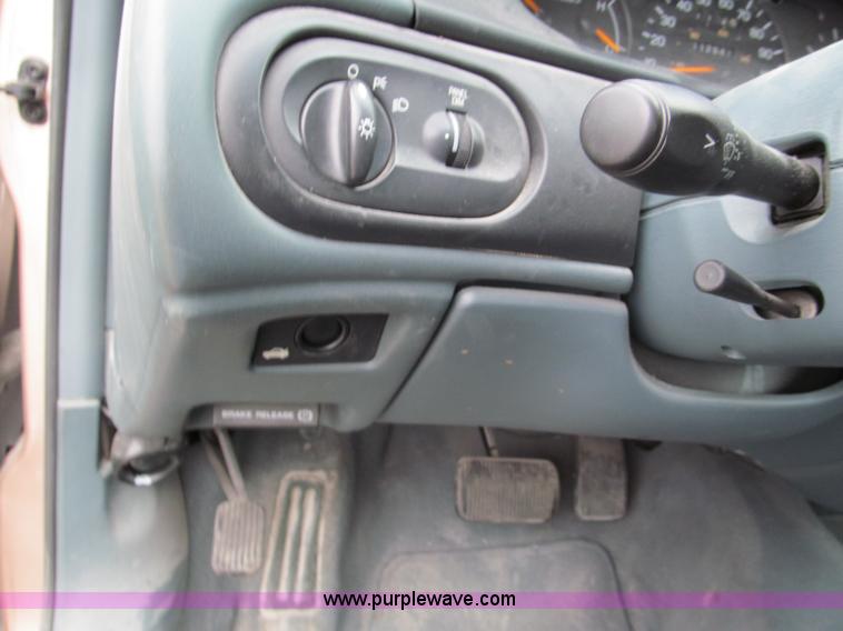 image for item E5851 1997 Ford Taurus GL