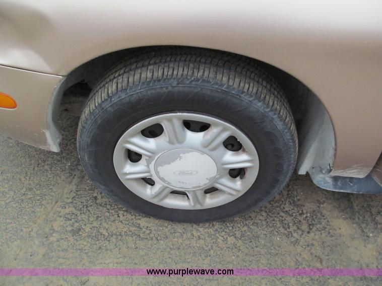 image for item E5851 1997 Ford Taurus GL