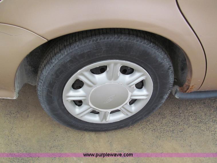 image for item E5851 1997 Ford Taurus GL