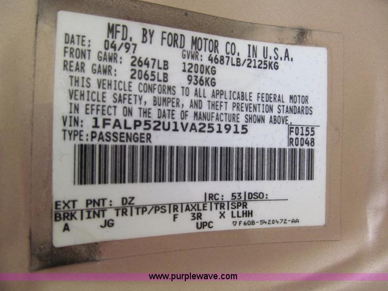 image for item E5851 1997 Ford Taurus GL