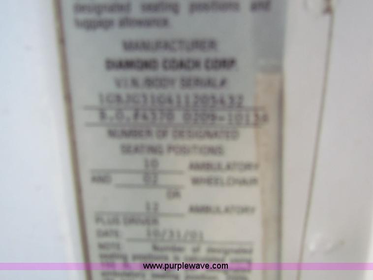 image for item E8216 2001 Chevrolet Express 3500 Cargo bus