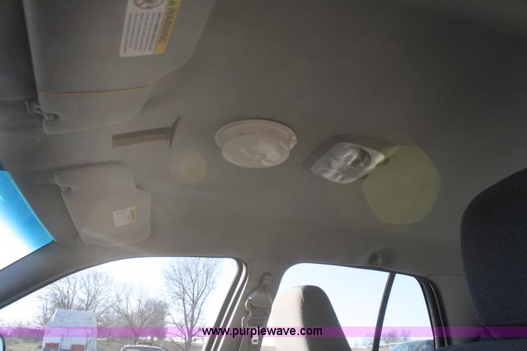 image for item F2502 2004 Ford Crown Victoria Police Interceptor