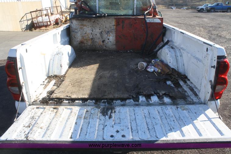 image for item F2722 2004 Chevrolet Silverado 1500 pickup truck