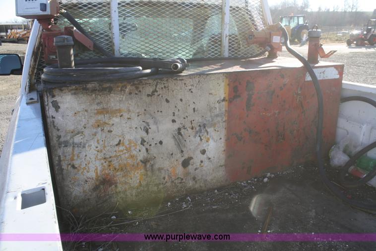 image for item F2722 2004 Chevrolet Silverado 1500 pickup truck