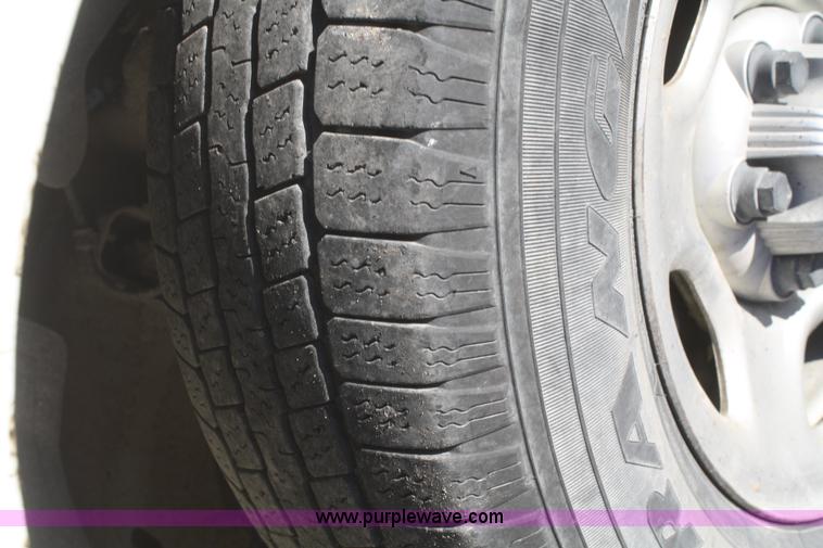 image for item F2722 2004 Chevrolet Silverado 1500 pickup truck