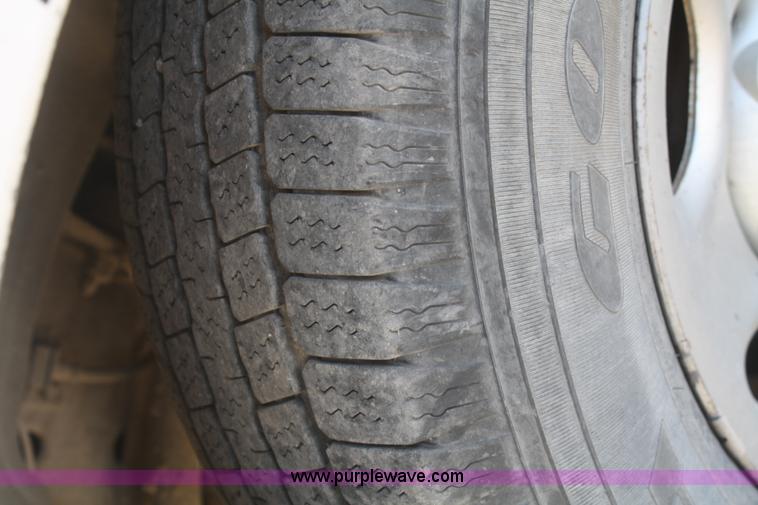 image for item F2722 2004 Chevrolet Silverado 1500 pickup truck