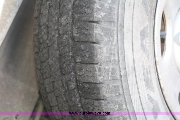 image for item F2722 2004 Chevrolet Silverado 1500 pickup truck