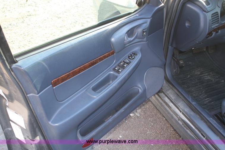 image for item F2748 2004 Chevrolet Impala