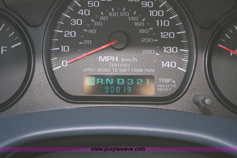 image for item F2748 2004 Chevrolet Impala