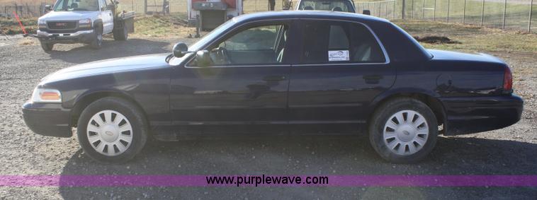 image for item F2894 2007 Ford Crown Victoria Police Interceptor