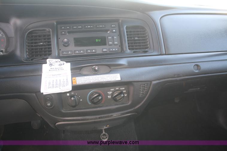 image for item F2894 2007 Ford Crown Victoria Police Interceptor