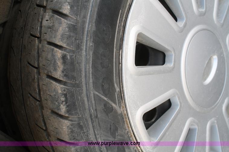 image for item F2894 2007 Ford Crown Victoria Police Interceptor