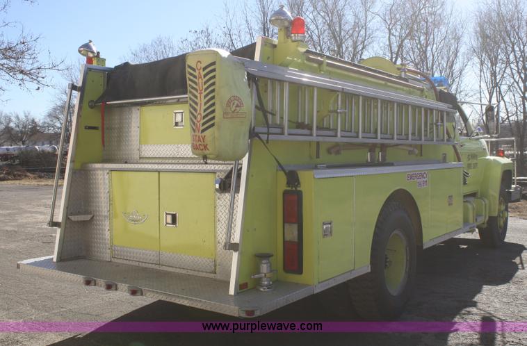 image for item F2897 1981 Ford F700 firetruck