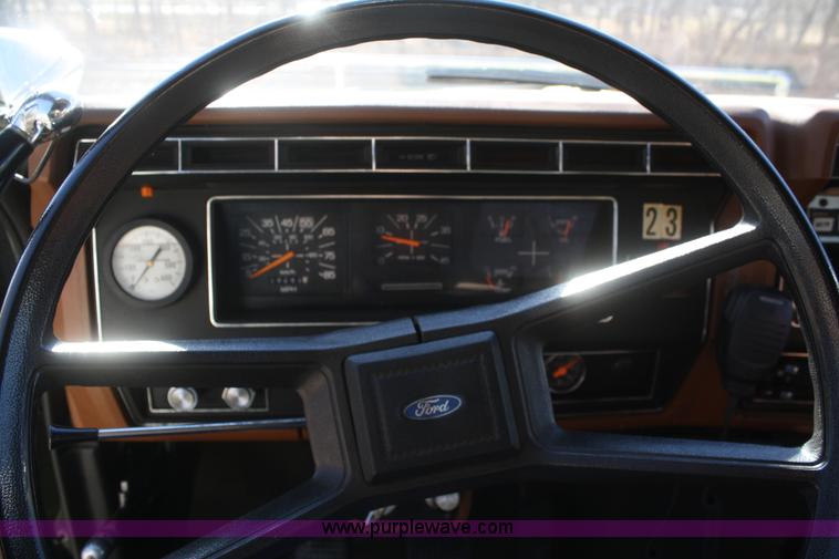 image for item F2897 1981 Ford F700 firetruck