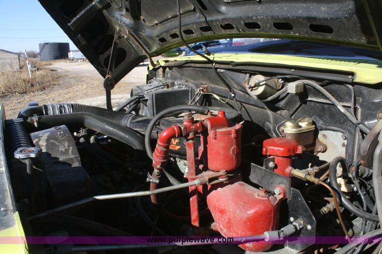 image for item F2897 1981 Ford F700 firetruck