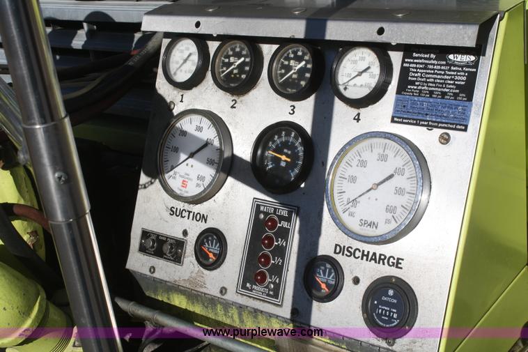 image for item F2897 1981 Ford F700 firetruck