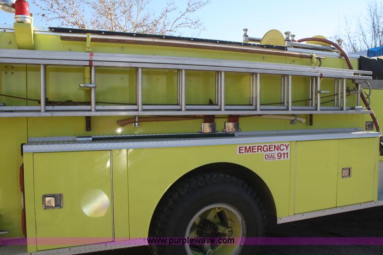 image for item F2897 1981 Ford F700 firetruck