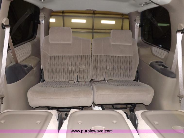 image for item F6340 2000 Chevrolet Venture LS van