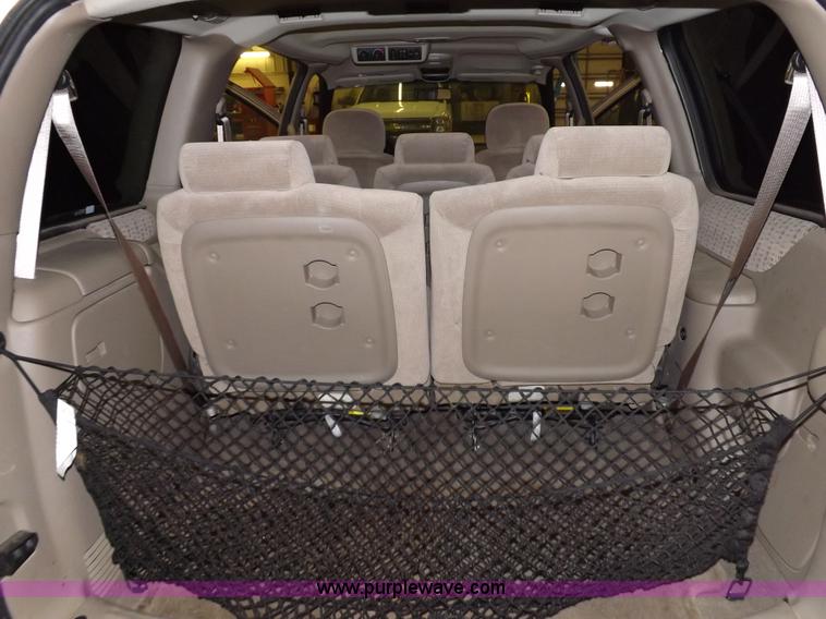 image for item F6340 2000 Chevrolet Venture LS van