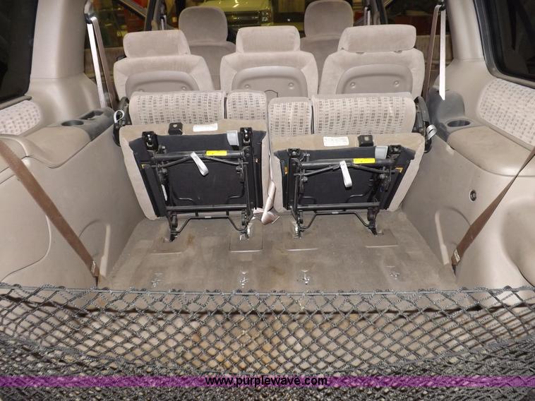 image for item F6340 2000 Chevrolet Venture LS van