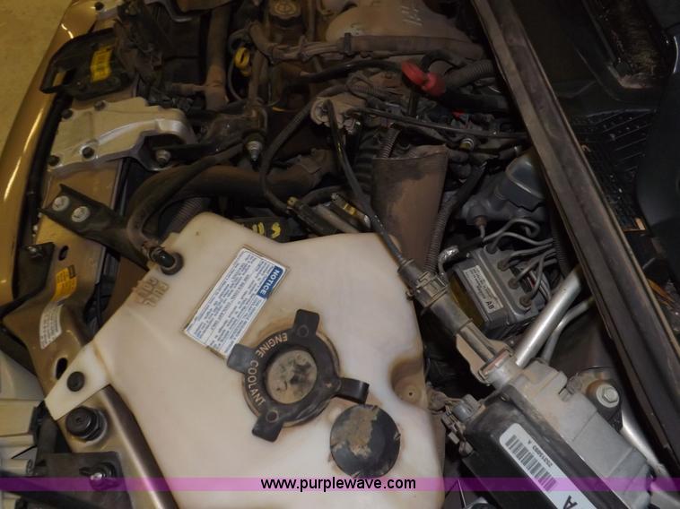 image for item F6340 2000 Chevrolet Venture LS van