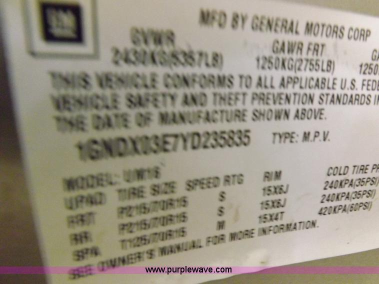 image for item F6340 2000 Chevrolet Venture LS van