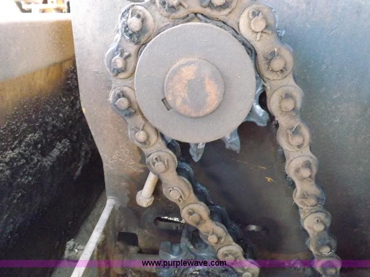 image for item F6342 Blaw-Knox PF120H asphalt paving machine