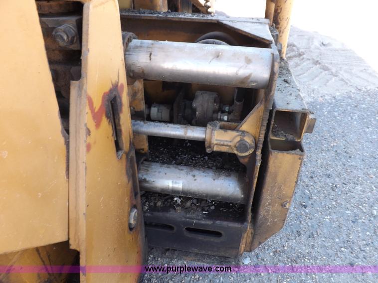 image for item F6342 Blaw-Knox PF120H asphalt paving machine