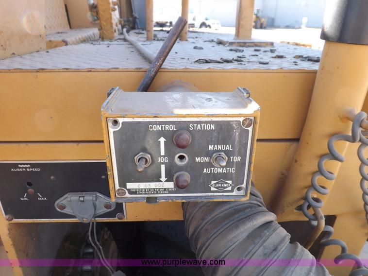 image for item F6342 Blaw-Knox PF120H asphalt paving machine