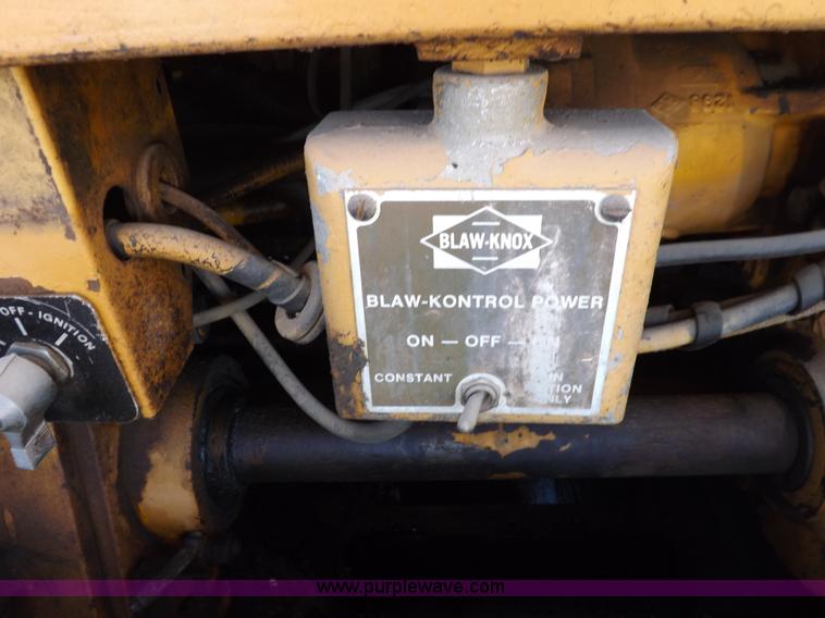 image for item F6342 Blaw-Knox PF120H asphalt paving machine