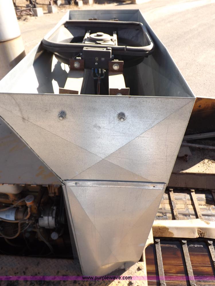 image for item F6342 Blaw-Knox PF120H asphalt paving machine