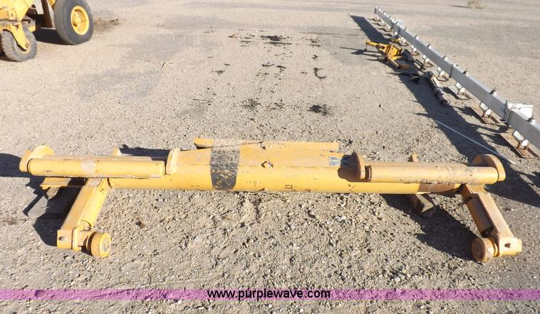 image for item F6342 Blaw-Knox PF120H asphalt paving machine