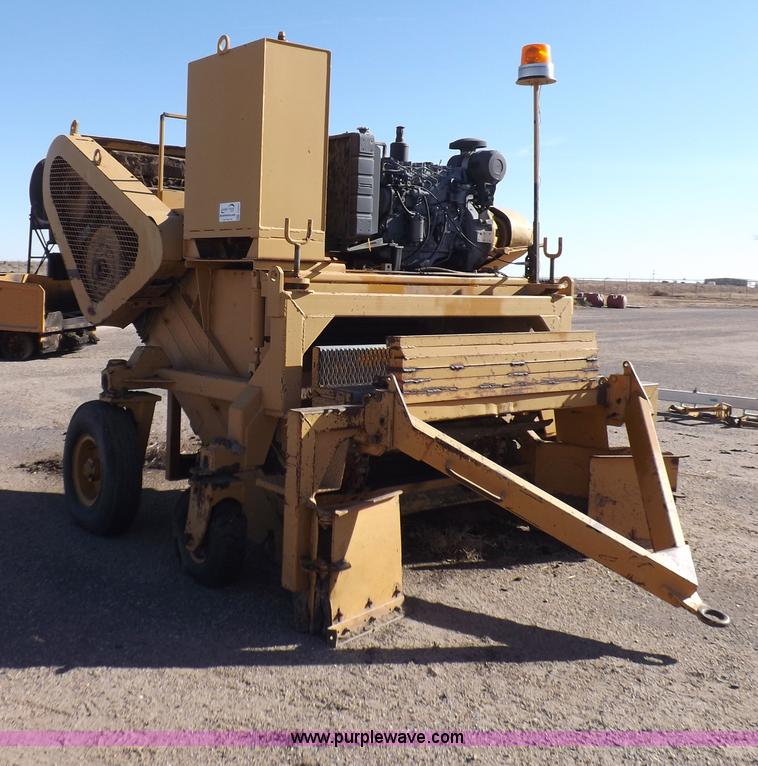 image for item F6343 CMI Corp Windrow asphalt elevating machine
