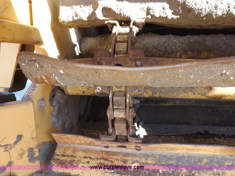 image for item F6343 CMI Corp Windrow asphalt elevating machine