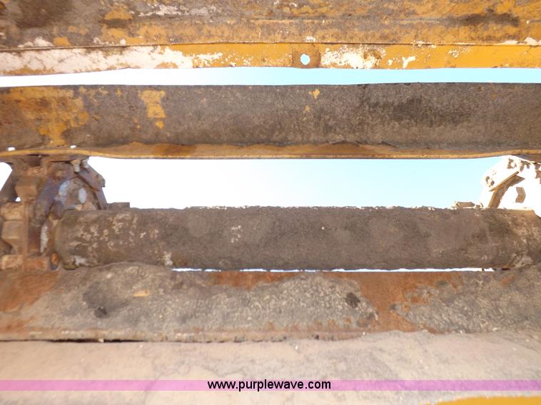 image for item F6343 CMI Corp Windrow asphalt elevating machine