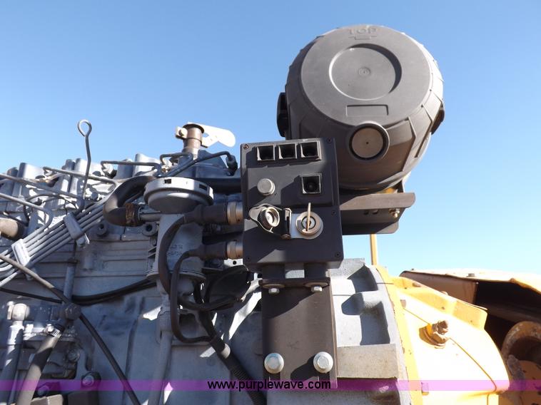 image for item F6343 CMI Corp Windrow asphalt elevating machine