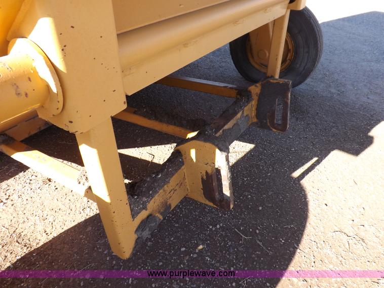 image for item F6343 CMI Corp Windrow asphalt elevating machine