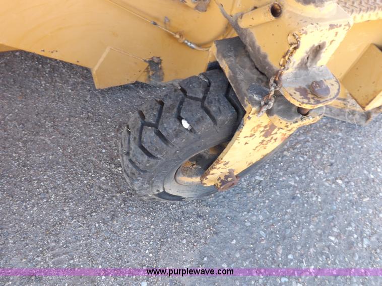 image for item F6343 CMI Corp Windrow asphalt elevating machine