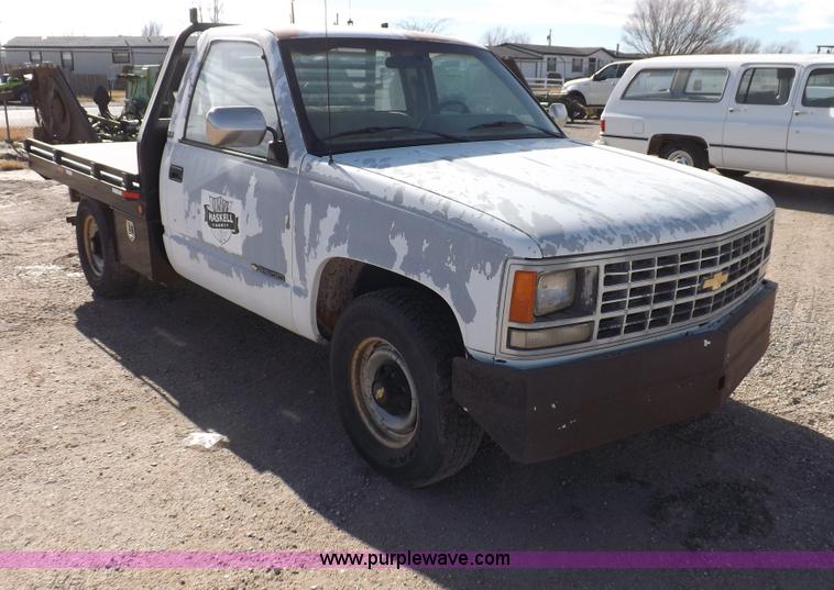 image for item F6354 1990 Chevrolet Cheyenne 2500 flatbed pickup truck