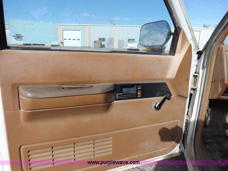 image for item F6354 1990 Chevrolet Cheyenne 2500 flatbed pickup truck
