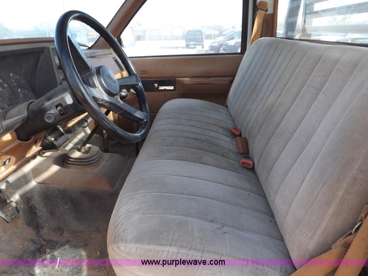 image for item F6354 1990 Chevrolet Cheyenne 2500 flatbed pickup truck